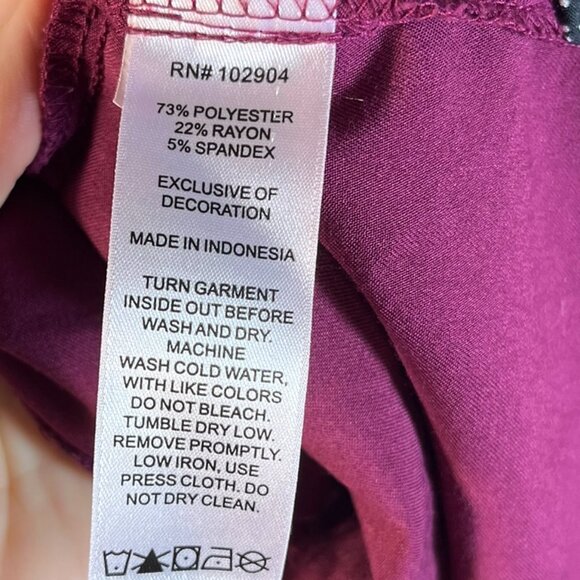 Beyond Scrubs Women's XSmall Maroon Tunic Scrubs - Picture 3 of 5